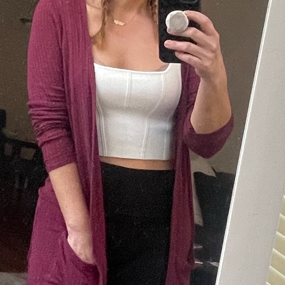 White crop top NWOT - Picture 3 of 3